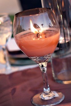 gyertya borospohárban